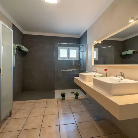 בית כפרי Casa La Vega *
